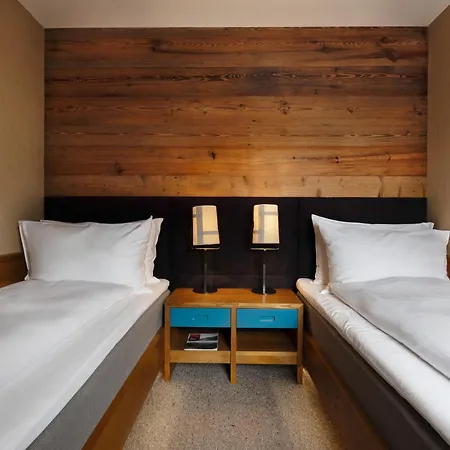 Valluga Hotel