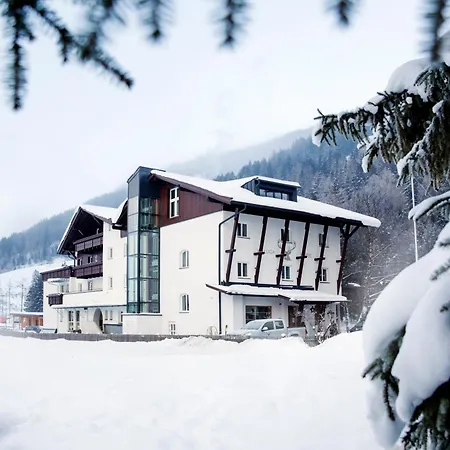 Hotel Valluga 4*